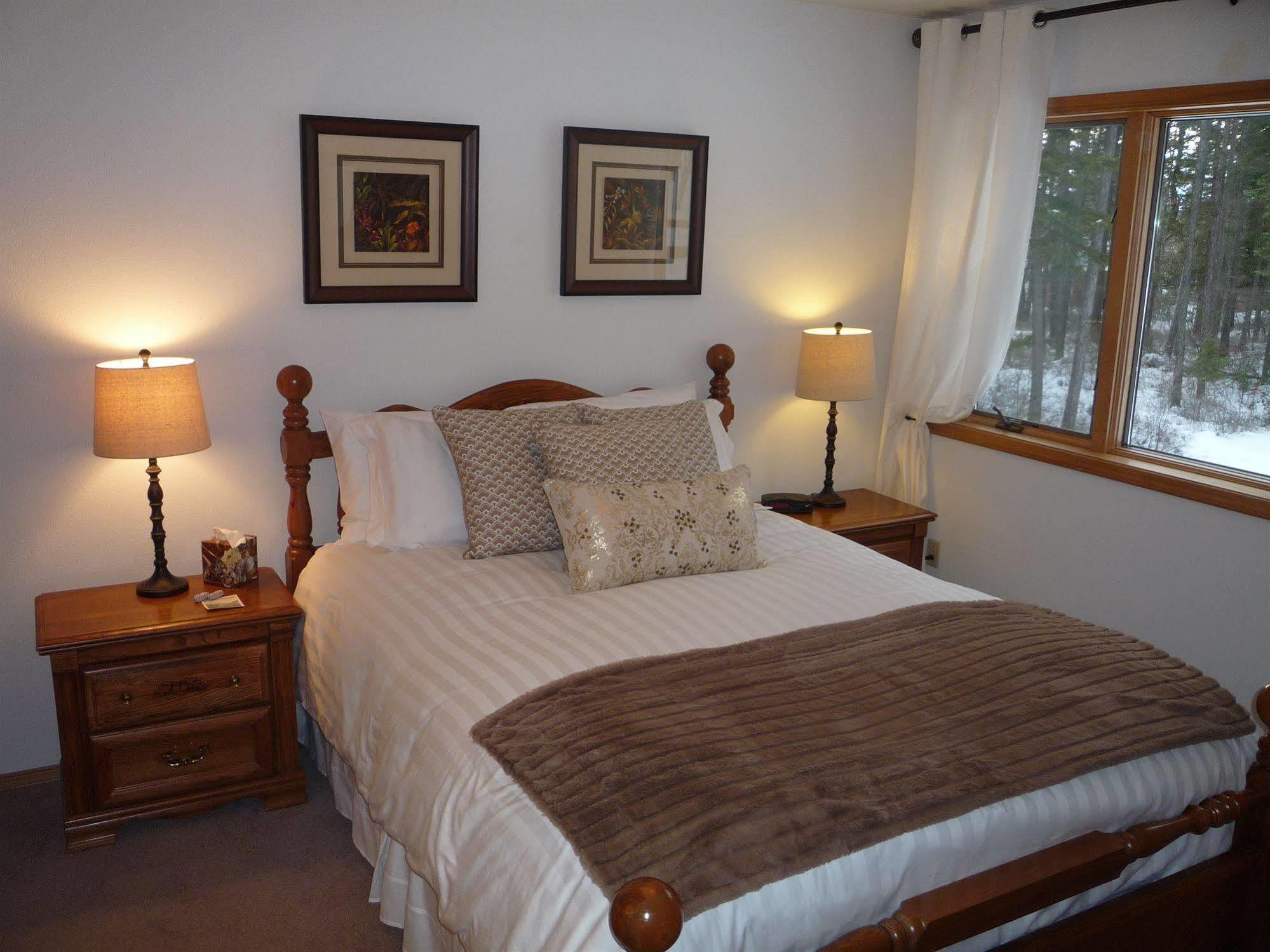 Meadow Lake View Bed And Breakfast Кълъмбия Фолс Екстериор снимка