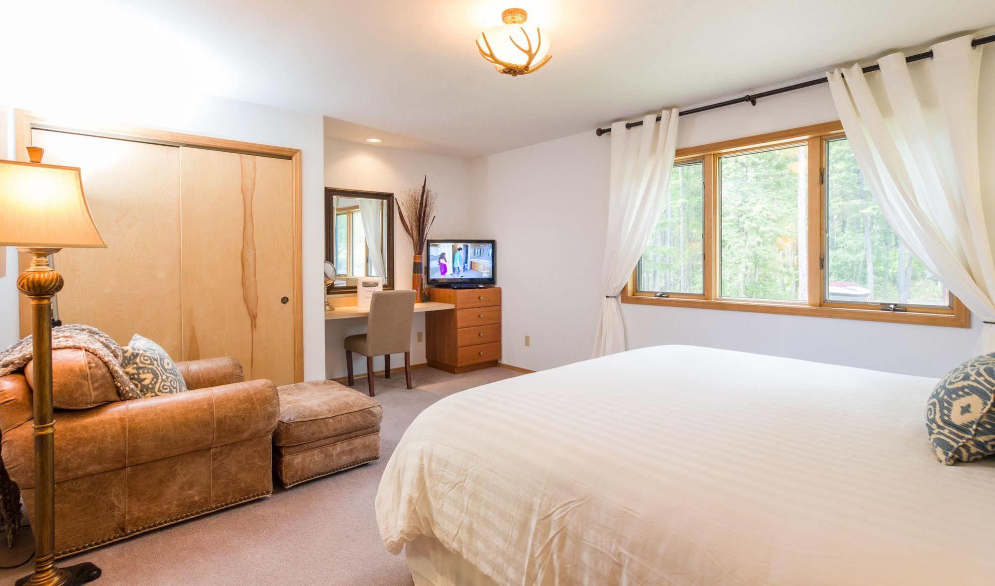 Meadow Lake View Bed And Breakfast Кълъмбия Фолс Екстериор снимка